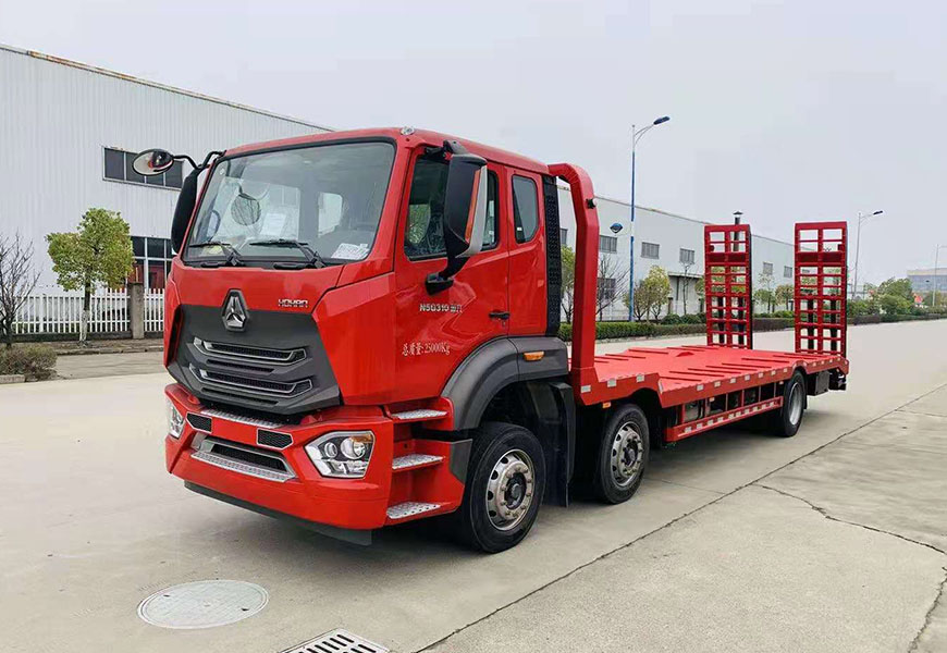 國六重汽豪沃新款小三軸平板運(yùn)輸車